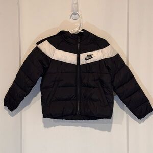 Nike Kids Puffer Jacket in Black and White